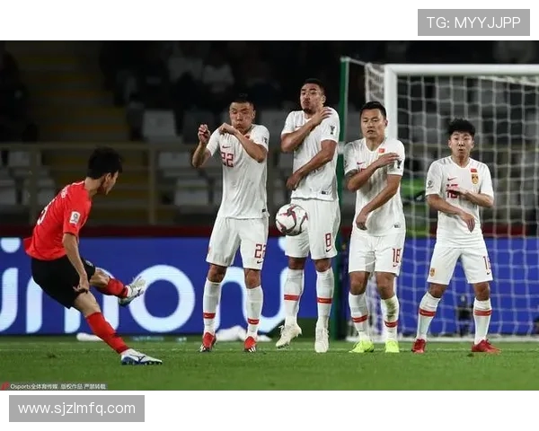 成都与北京排球队赛后复盘分析比赛经验与战术调整探讨